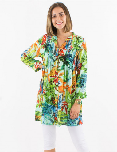 Viscose buttoned tunic with 3/4 sleeves and hawai print