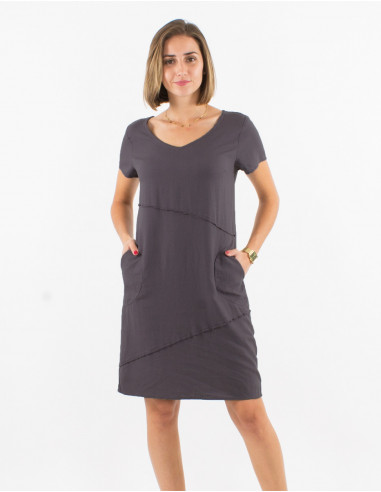 54% linen 46% viscose dress with v-neck and short sleeves