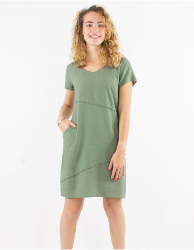 54% linen 46% viscose dress with v-neck and short sleeves