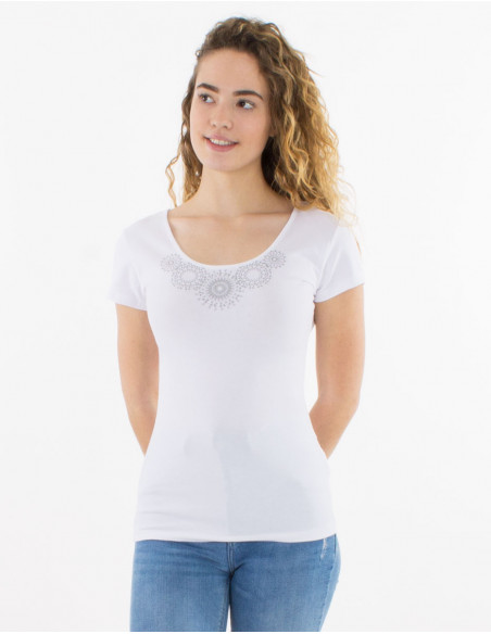 95% cotton 5% elastane mandala tee shirt and short sleeves