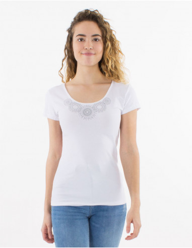 95% cotton 5% elastane mandala tee shirt and short sleeves