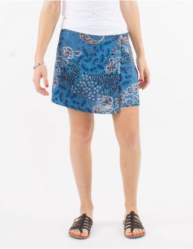 Polyester shorts with silver pansy print