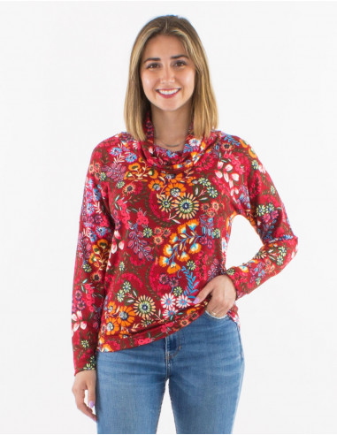 Knitted blouse 95% polyester 5% elastane with turtleneck and "peace" print