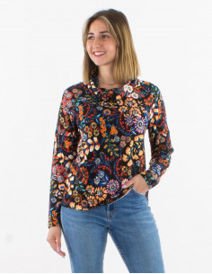 Knitted blouse 95% polyester 5% elastane with turtleneck and "peace" print 2