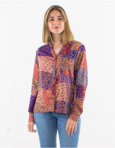 Blouse polyester buttoned with long sleeves and patch print