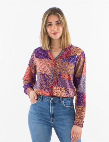 Blouse polyester buttoned with long sleeves and patch print