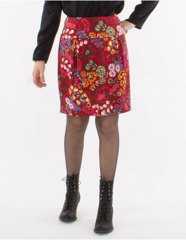 Knitted 95% polyester 5% elastane skirt with lining and "peace" print
