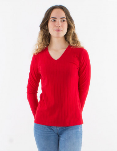 Knitted sweater 90% polyester 10% elastane with v neckline