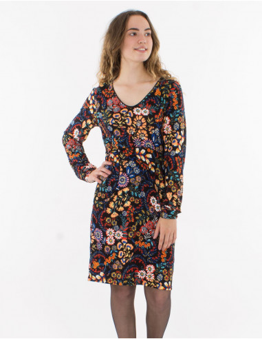 Knitted dress 95% polyester 5% elastane with v neckline and "peace" print