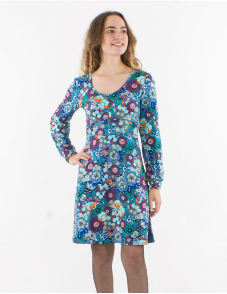 Knitted dress 92% polyester 8% elastane with v neckline and "pop" print