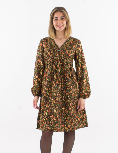 Polyester dress with long sleeves and golden print