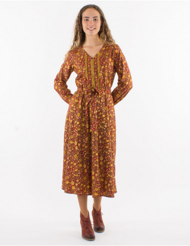 Polyester long dress with long sleeves and golden print