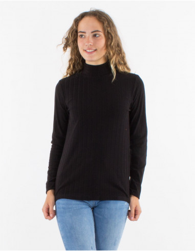 Knitted sweater 90% polyester 10% elastane with high neck collar