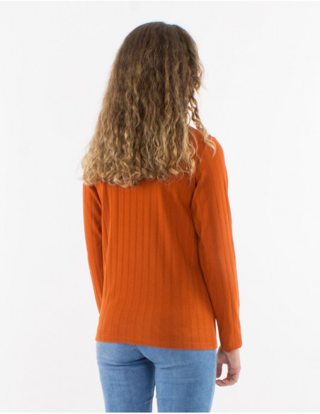 Pull maille 90% polyester 10% élasthanne uni col montant