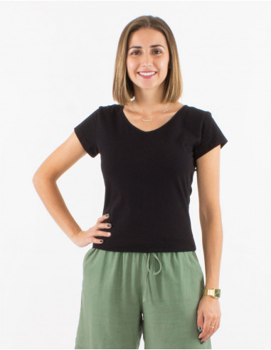 95% cotton 5% elastane plain tee shirt with short sleeves