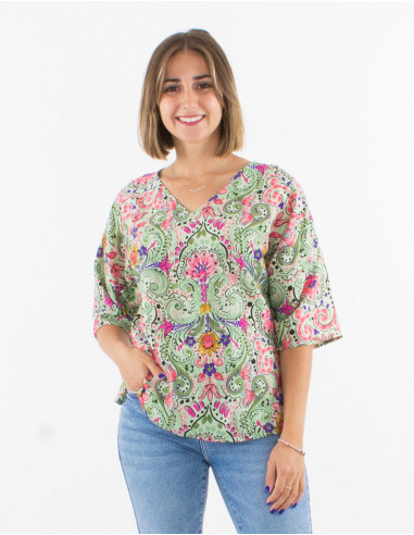Polyester v-neck blouse with short sleeves and "aquarelle" print