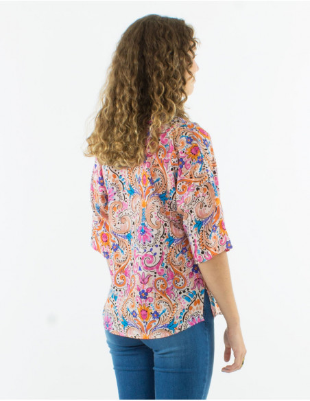 Polyester v-neck blouse with short sleeves and "aquarelle" print