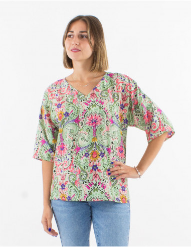 Polyester v-neck blouse with short sleeves and "aquarelle" print