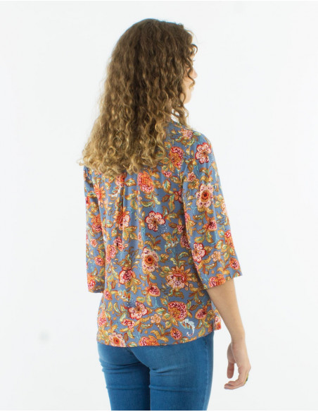 Viscose buttoned blouse with 3/4 roll-up sleeves and "agra" print