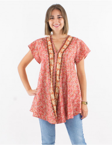 Polyester blouse with short sleeves and "sari" print