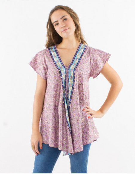 Polyester blouse with short sleeves and "sari" print