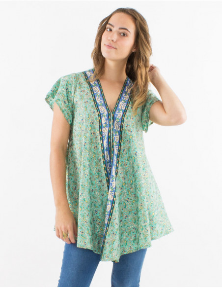 Polyester blouse with short sleeves and "sari" print