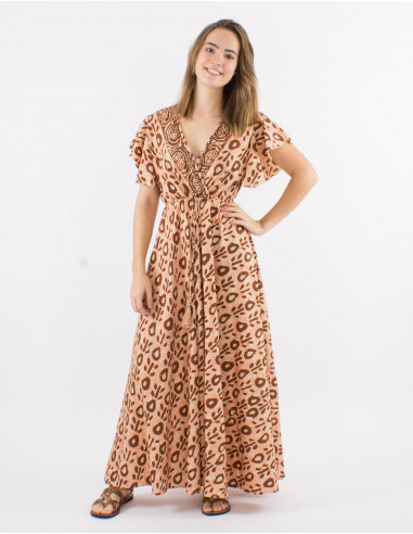 Long polyester dress with short sleeves and "batik" print