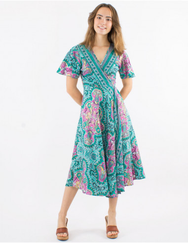 Long polyester wrap dress with short sleeves and "magic dore" print
