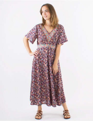 Polyester dress with short sleeves and "floral" print