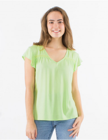 Viscose plain sleeveless blouse with v-neck and buttons