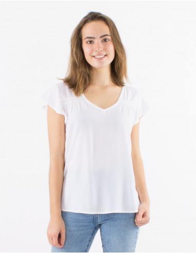 Viscose plain sleeveless blouse with v-neck and buttons