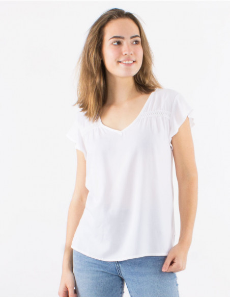 Viscose plain sleeveless blouse with v-neck and buttons