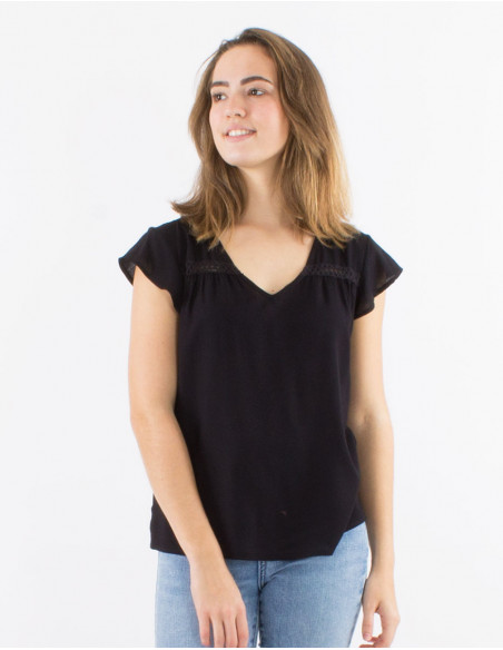 Viscose plain sleeveless blouse with v-neck and buttons