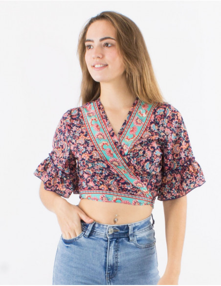 Polyester blouse with short sleeves and "floral" print