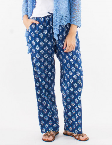 Cotton straight cut pants with elastic belt and "indigo" print