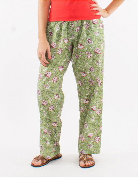 Cotton straight cut pants with elastic belt and "udai" print