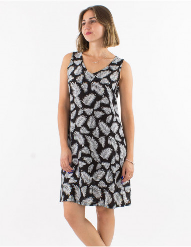 Viscose sleeveless v-neck dress with "leaves" print
