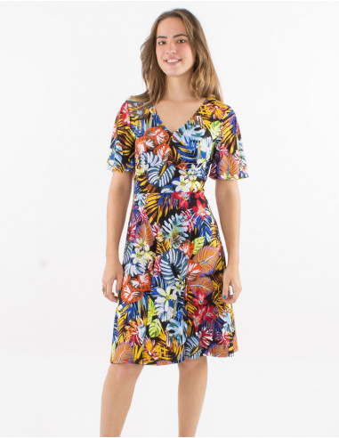 Knitted 96% polyester 4% elasthane v-neck dress with short sleeves and jungle print