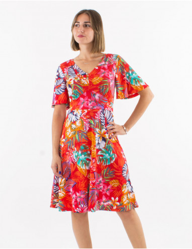 Knitted 96% polyester 4% elasthane v-neck dress with short sleeves and jungle print