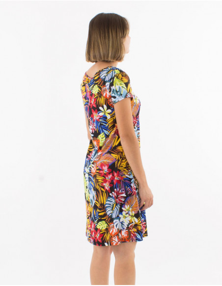 Knitted 96% polyester 4% elasthane round collar dress with short sleeves and "jungle" print