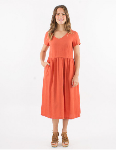 54% linen 46% viscose midi dress with v-neck and short sleeves
