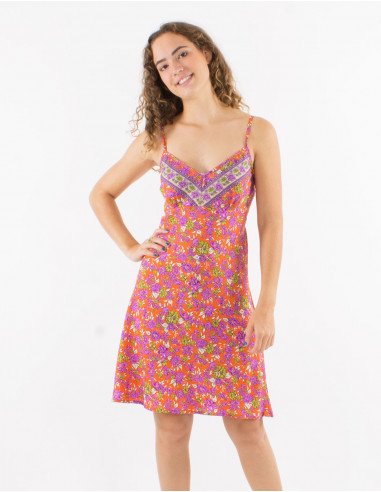 Short polyester dress with straps and "sari" print