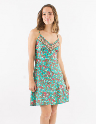 Short polyester dress with straps and "sari" print