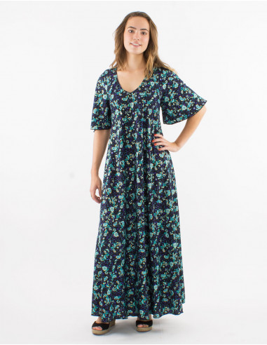 Long polyester v-neck dress with short sleeves and "dore" print