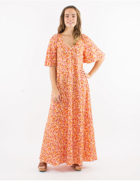 Long polyester v-neck dress with short sleeves and "dore" print