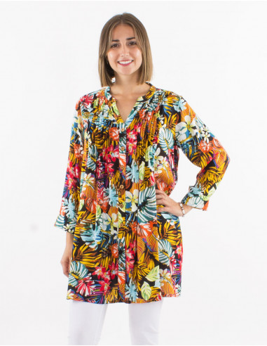 Viscose buttoned tunic with 3/4 sleeves and "jungle" print