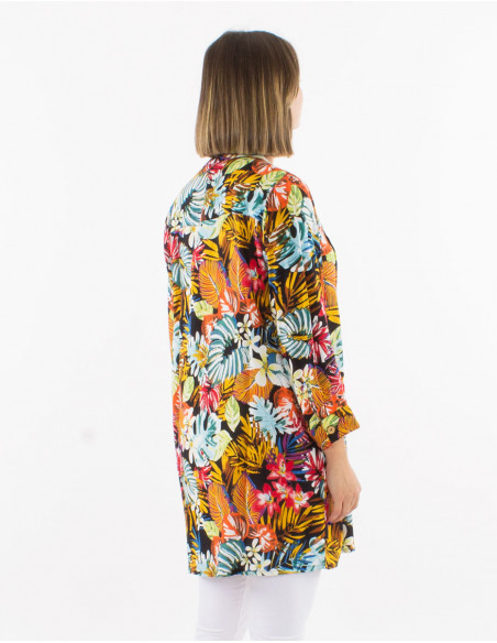 Viscose buttoned tunic with 3/4 sleeves and "jungle" print