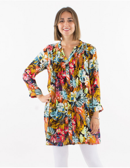 Viscose buttoned tunic with 3/4 sleeves and "jungle" print