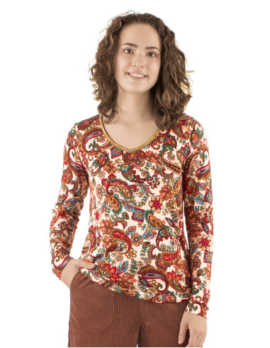 Knitted long sleeves blouse with V-neck and Romanesque print