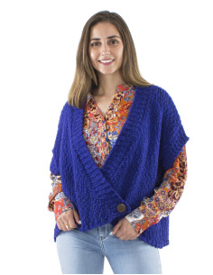 Knitted sleeveless 55% Acrylic 45% Polyamide jacket with wooden buttons 2